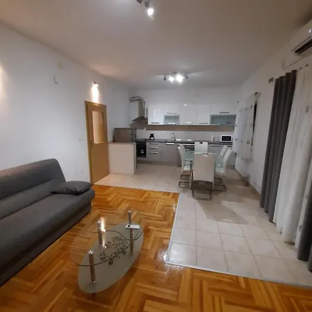 Apartment Duje & Dragana Plano