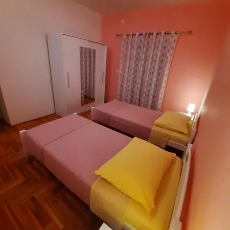 Duje & Dragana Apartment Plano