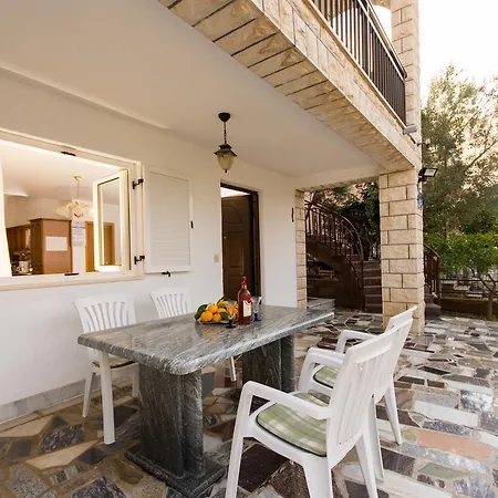 Duje Apartament